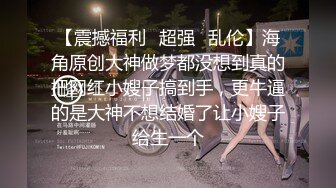 外国妞吃鸡鸡口活挺不错的人长得又美又爽~干死这个小骚货~兄弟们撸起来射小骚B舌头上！