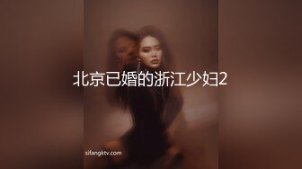 约牛仔短裤漂亮妹子性感美腿抓着大屌深喉,抬起腿侧入猛操