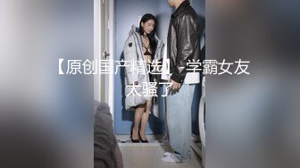 推特60W粉丝网黄潮妹「kitty」露脸性爱私拍 KTV包厢勾引纹身大哥进包房就脱裤子舔鸡巴打炮真是搞骚浪