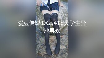 【新片速遞】  ✨【有求必应系列】淫荡骚货露奶勾引问路人，宠粉第一人“想看什么发给我”，这婊子确实骚