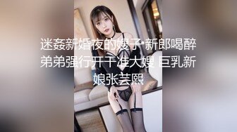 按摩店小阿吉就是喜欢玩熟女，骚货上传就给小哥舔鸡巴，让小哥吃奶子玩逼主动上位，各种体位爆草浪荡呻吟