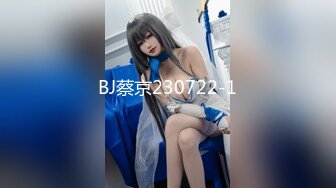 【新片速遞】精选熟女美妇系列 漂亮人妻 刮毛一线天小穴美极了 里面粉粉的 被扛着长腿无套内射了 