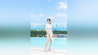 ❤️私密电报群土豪重金定制福利分享，巨乳网红脸美人儿【小甜豆】露脸私拍，户外露出紫薇与有声娃娃互搞第一人，太会玩了